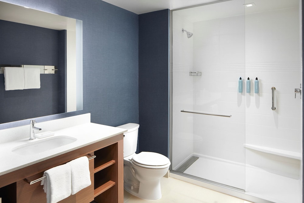 Residence Inn by Marriott Reston 36/37
