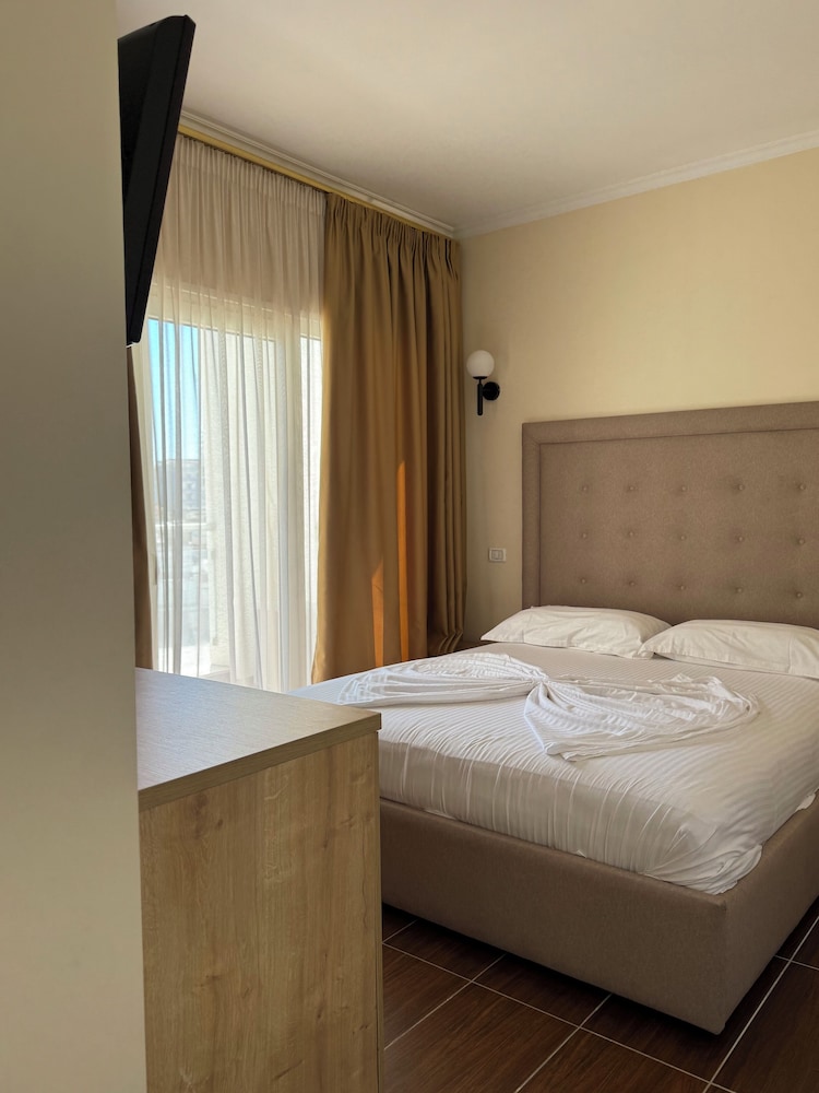 Bleart Hotel 38/92