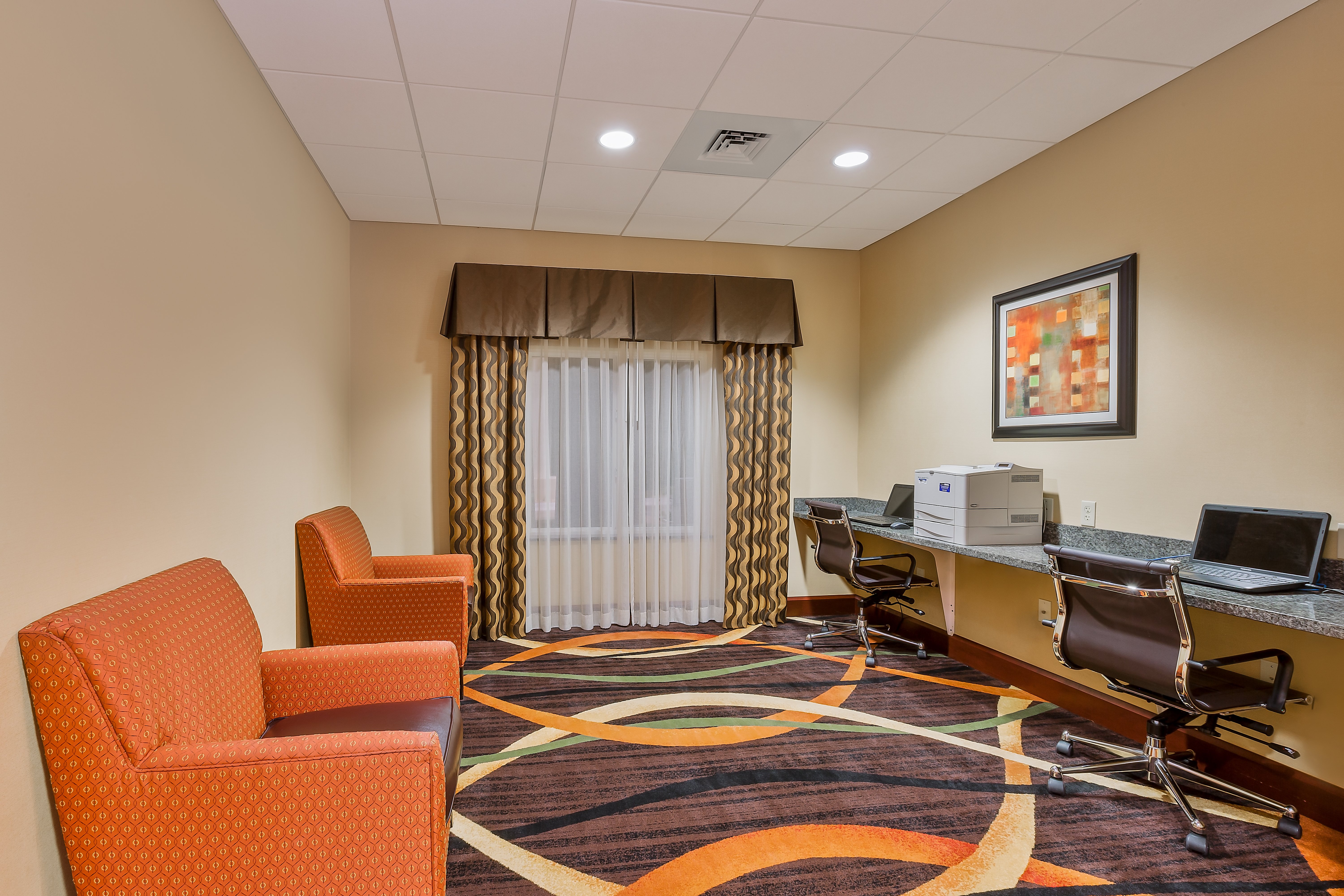 Holiday Inn Express Hotel and Suites Salina 49/62