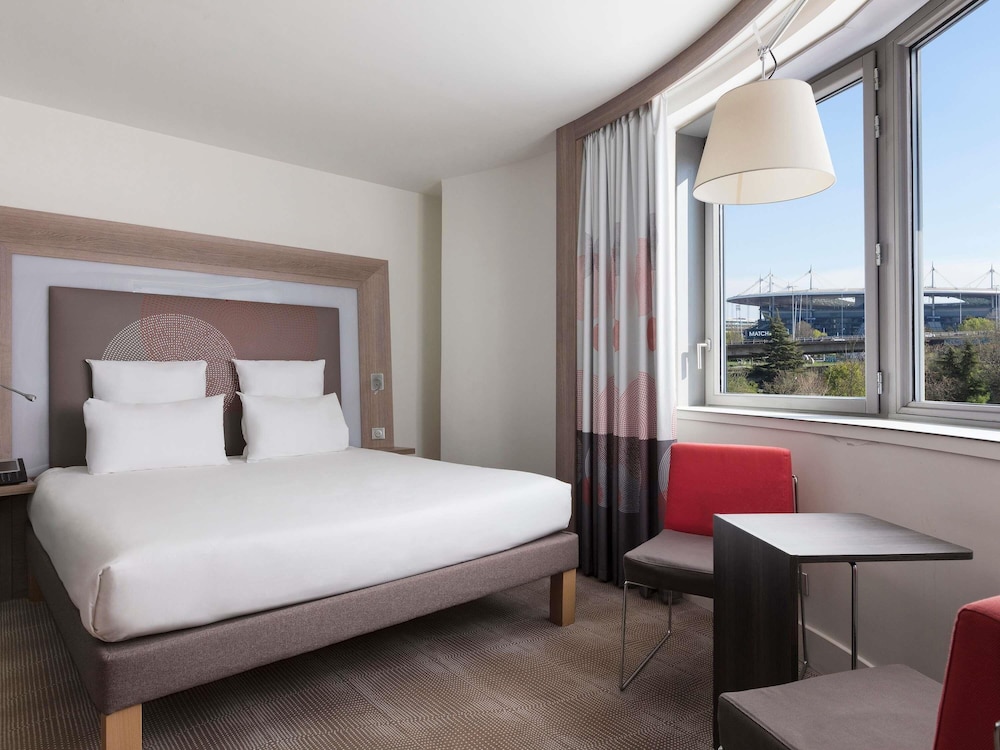 JUNIOR SUITE, EIFFEL VIEW
