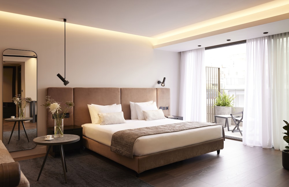 Penthouse Suite, King Bed, Sofa