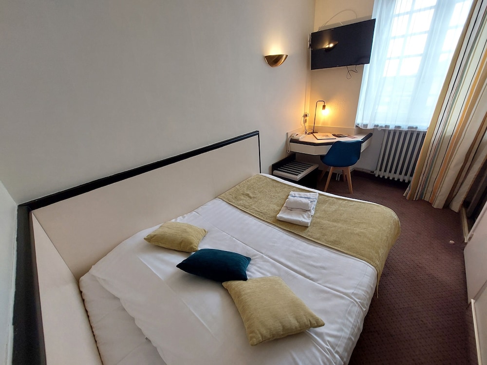 HOTEL LE LION D'OR 14/50