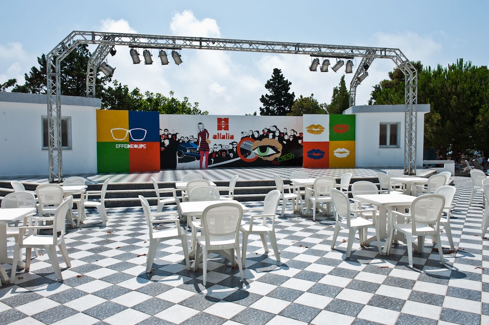 Hotel Villaggio Club ALTALIA 16/32