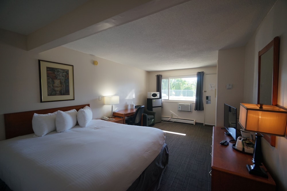 Superlodge Canada Lethbridge 14/31