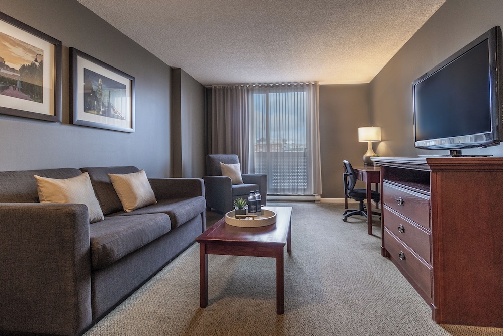 Hotel Faubourg Montreal 34/61