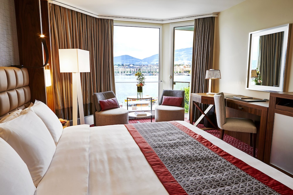 Fairmont Grand Hotel Geneva 10/30
