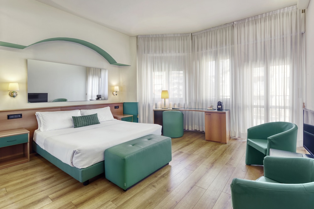 Hotel Carlton 27/62
