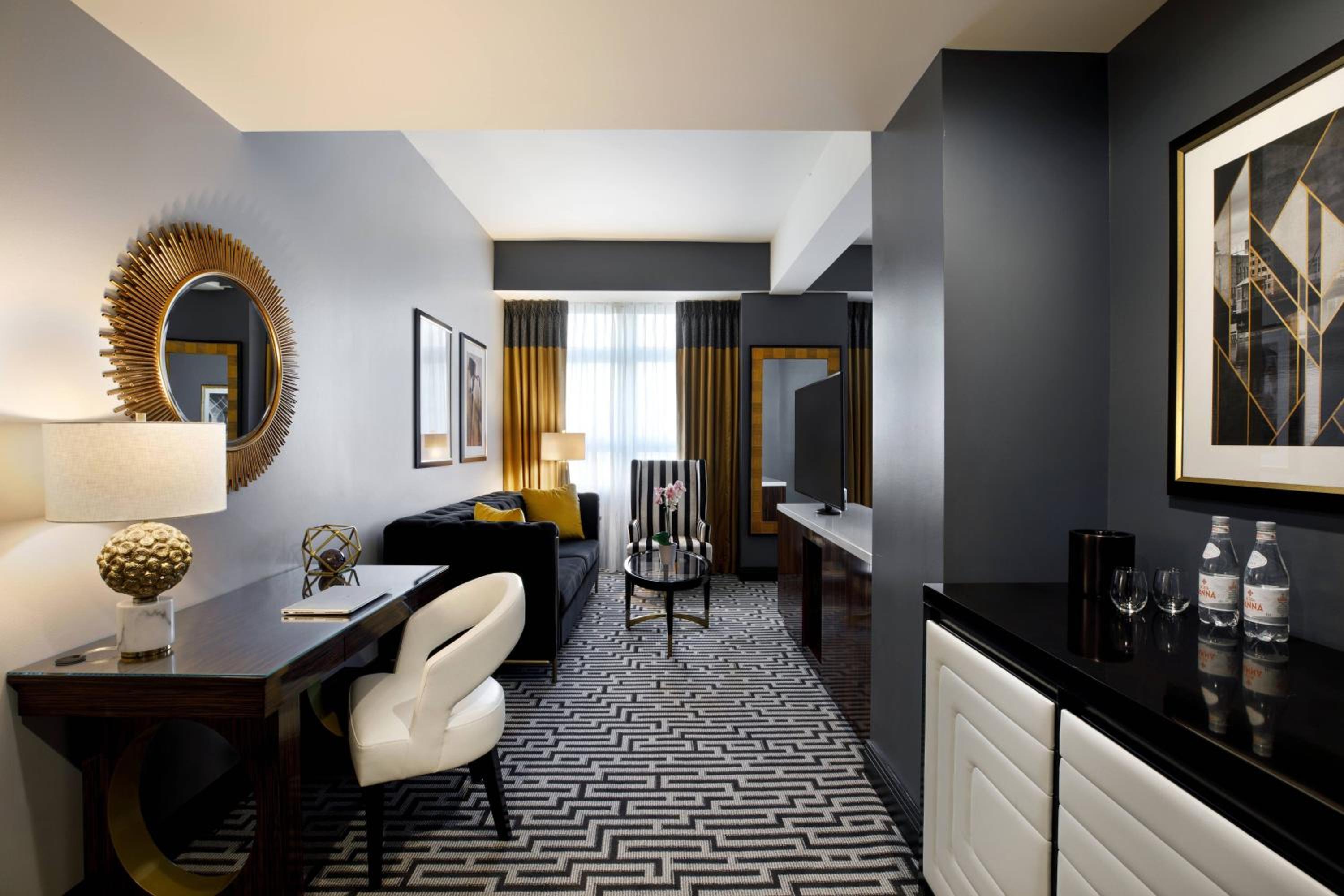 غرفة بسرير كوين بإطلالة على المدينة، Hotel Metro 6/8
