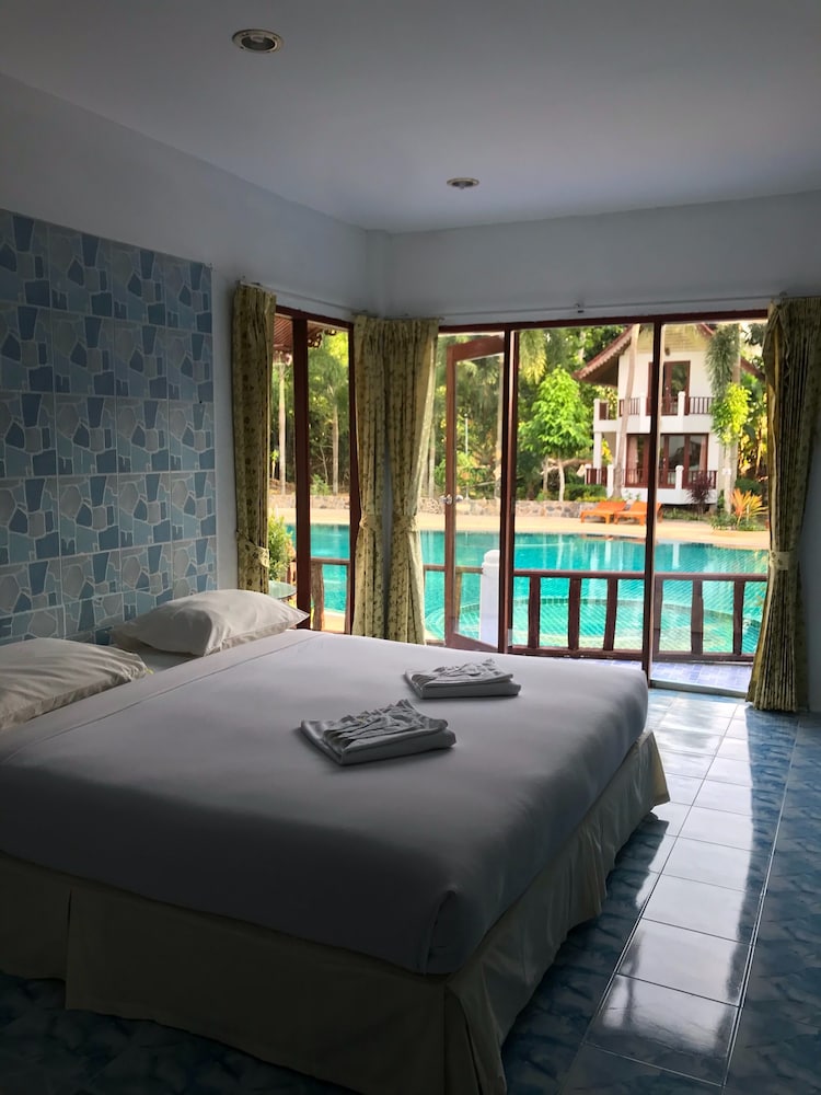 BASIC, DOUBLE BED