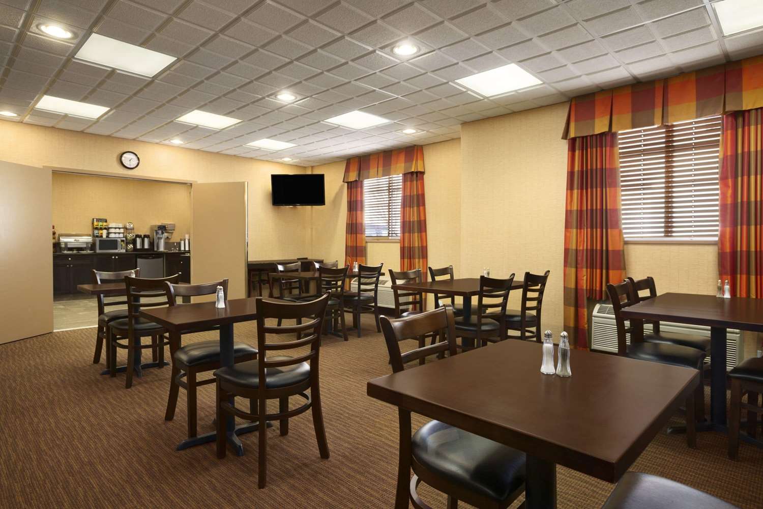 Ramada By Wyndham Surrey/Langley 38/47