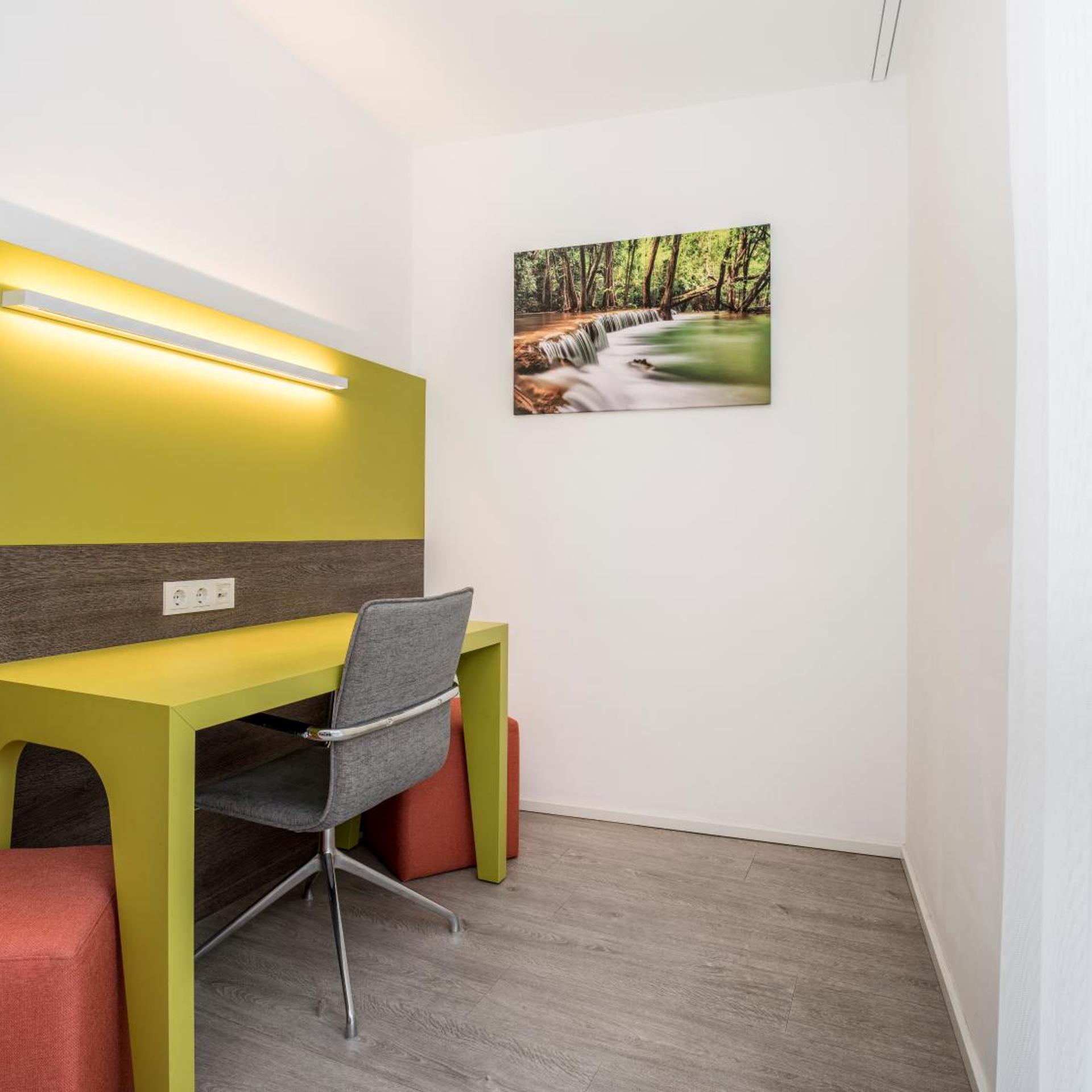 Eco-Suite Hotel 31/34