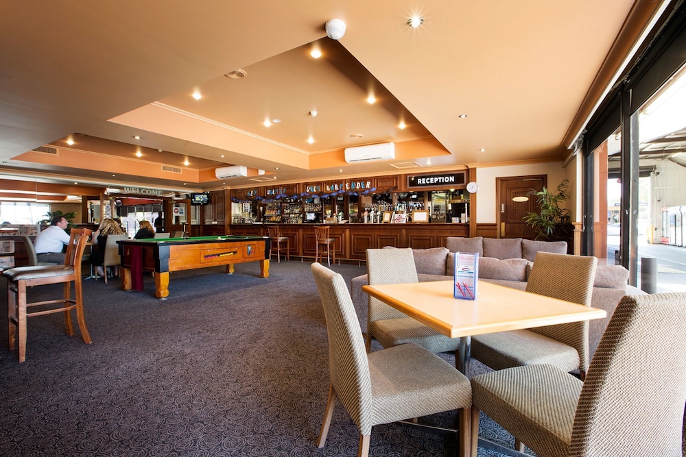 Enfield Hotel 37/55