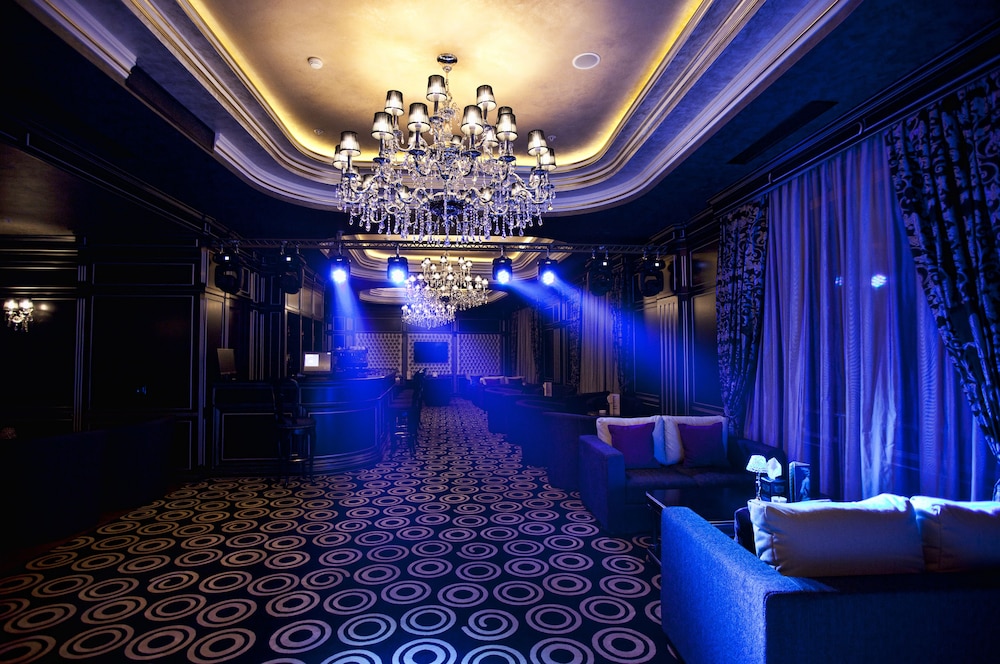 Multi Grand Hotel 50/68