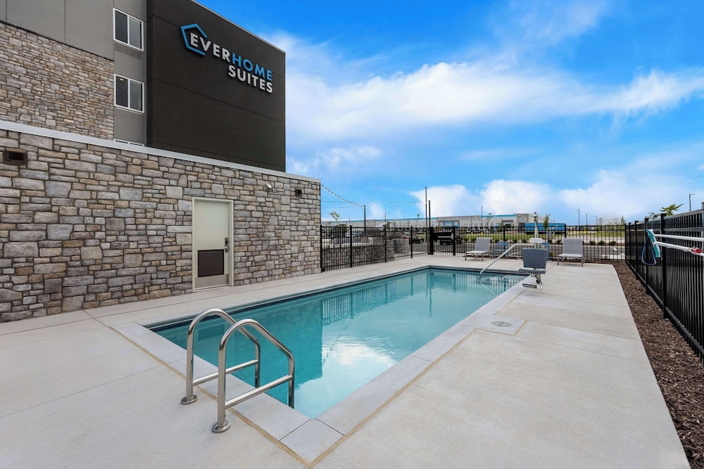 Everhome Suites Fayetteville near Fort Bragg 31/34