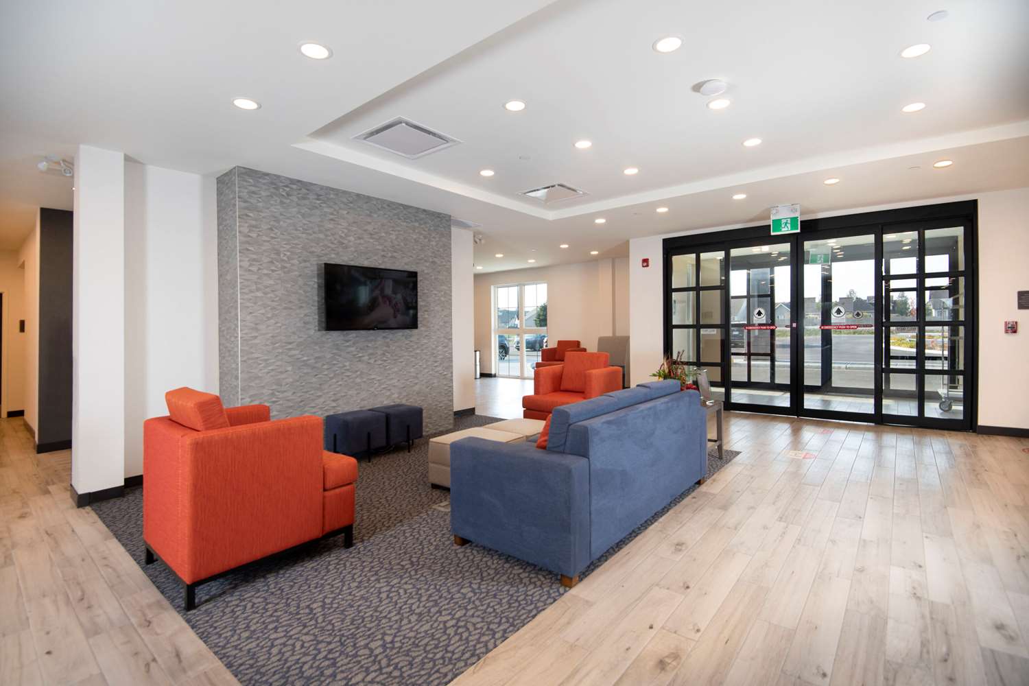Comfort Inn and Suites Carleton Place ON 26/33