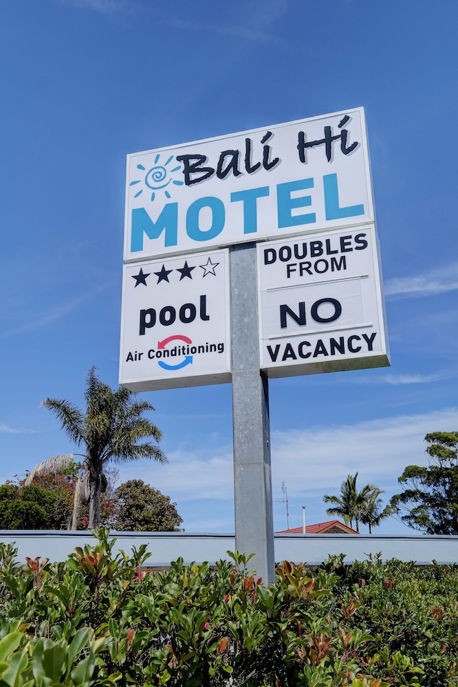 BALI HI MOTEL 2/49