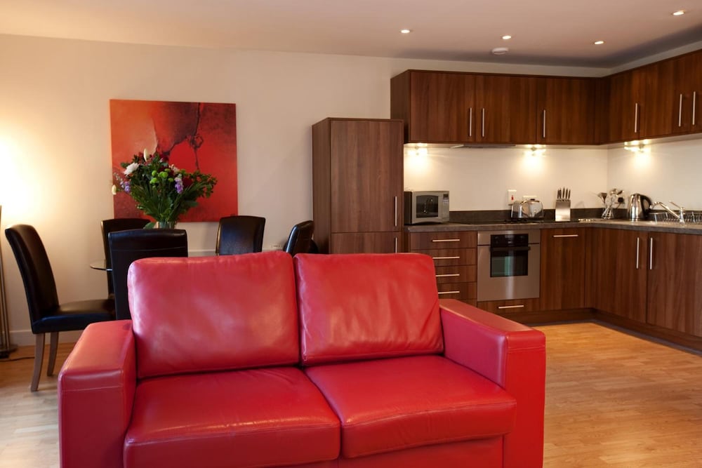 The Spires Serviced Apartments Birmingham 31/36