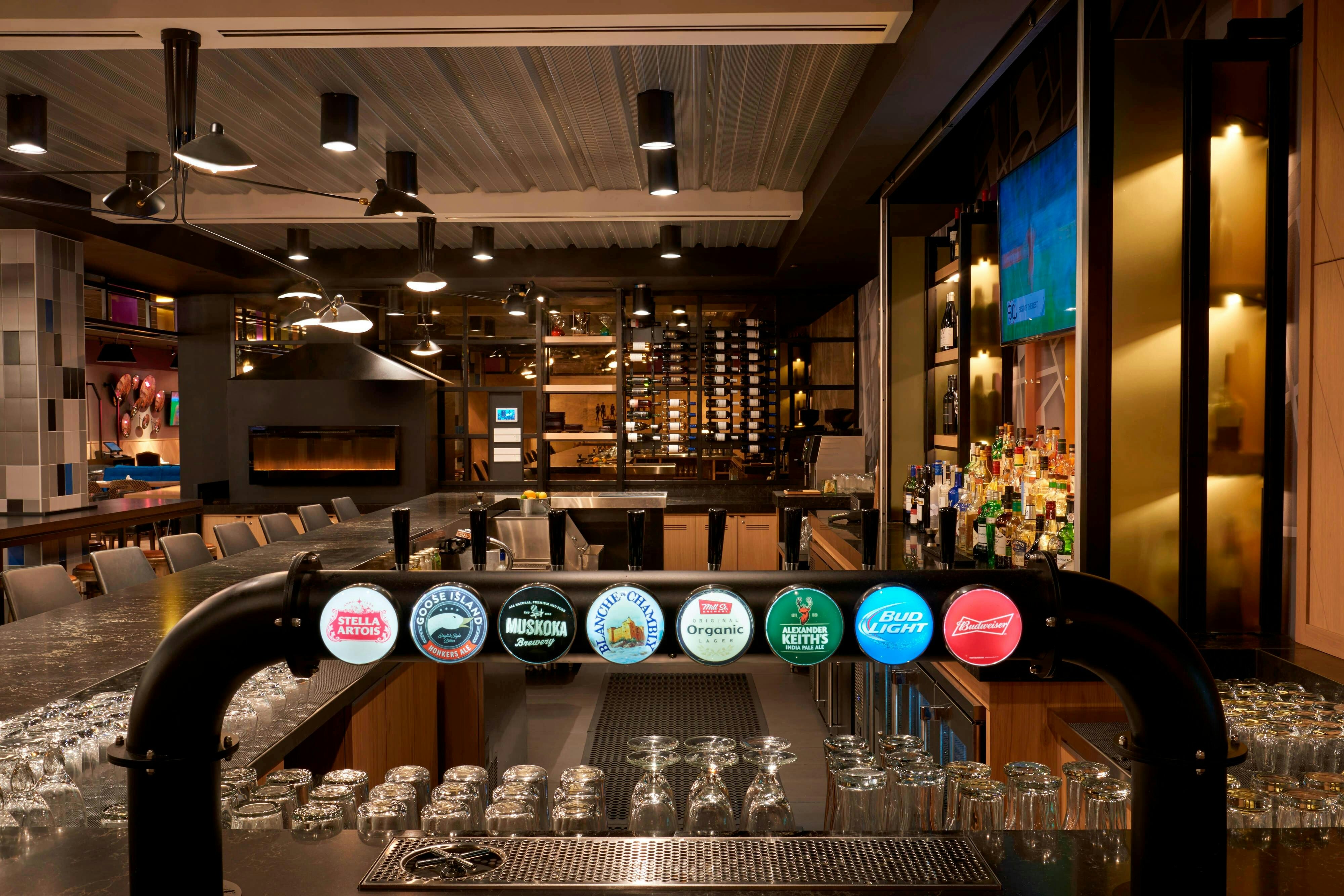 Delta Hotels by Marriott Toronto Airport & Conference Centre 31/32