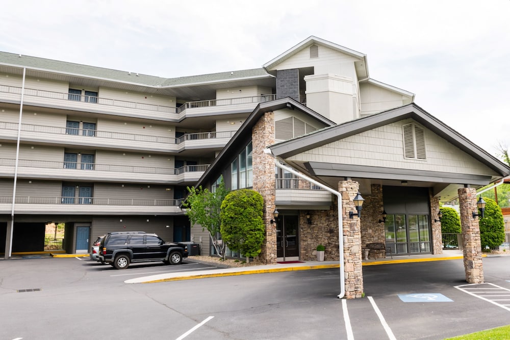 Twin Mountain Inn & Suites 64/71