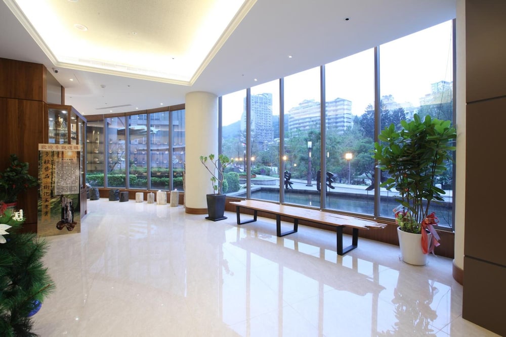 Beitou Hot Spring Resort Tian Yue Quan 10/65