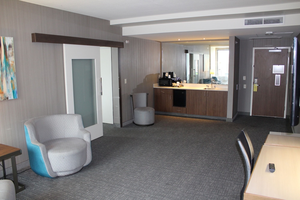 Courtyard Muncie at Horizon Convention Center 12/55