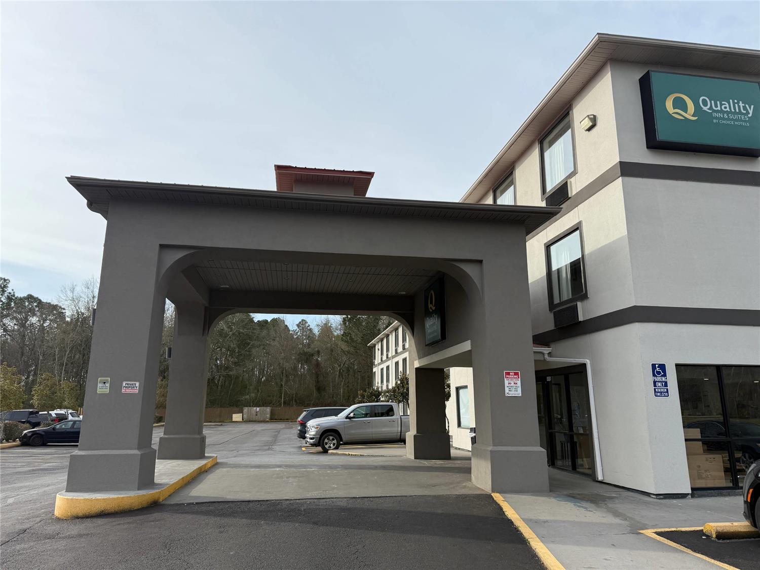 Quality Inn & Suites Biloxi - Ocean Springs 23/25