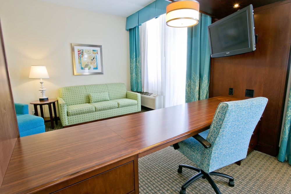 Hampton Inn Suites Orange Beach Gulf Front 51/76