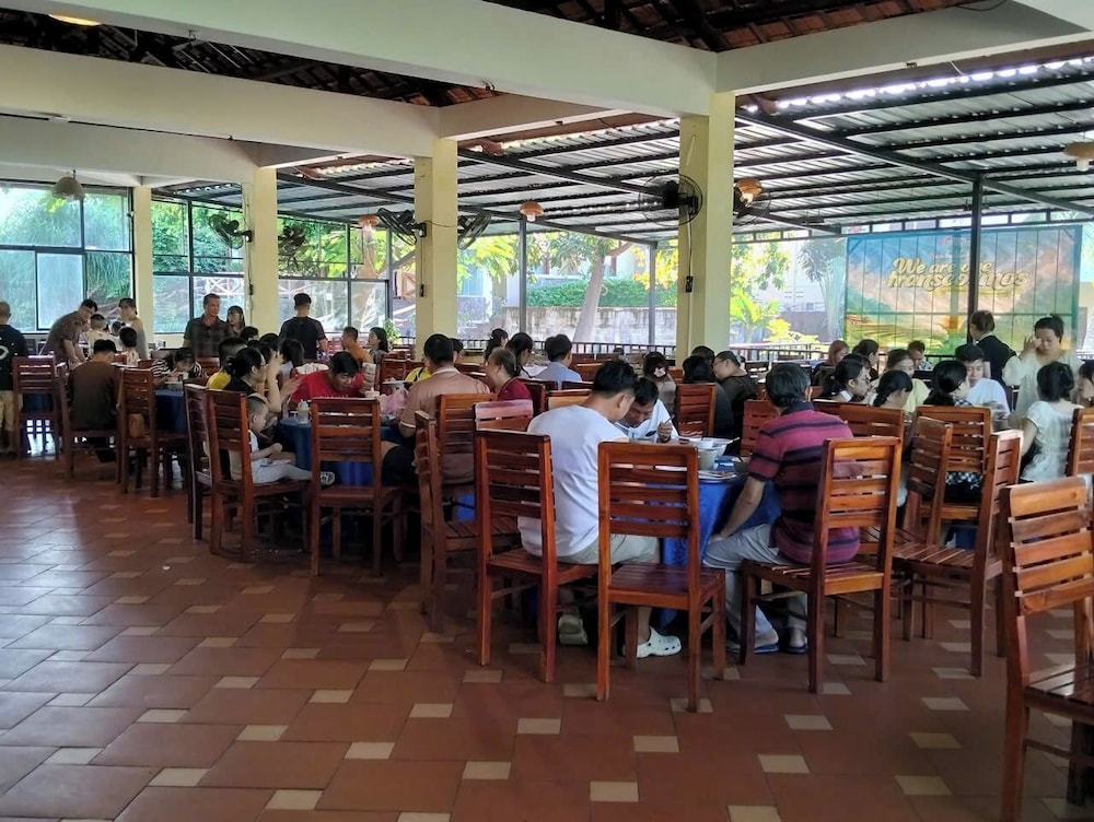 Thai Hoa Resort 54/75