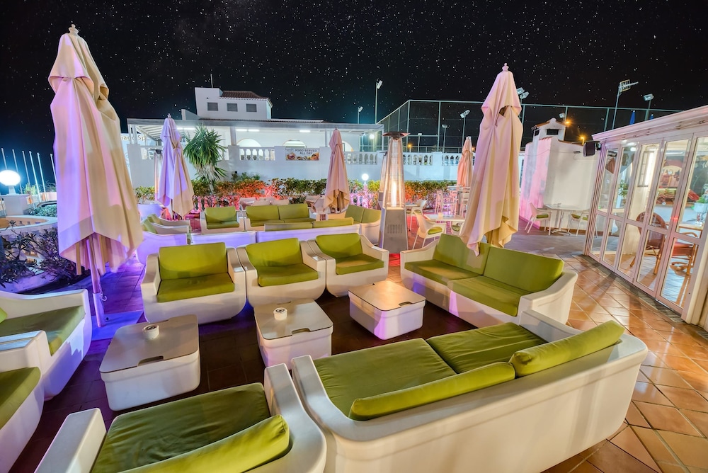 Ona el Marques Resort 50/76