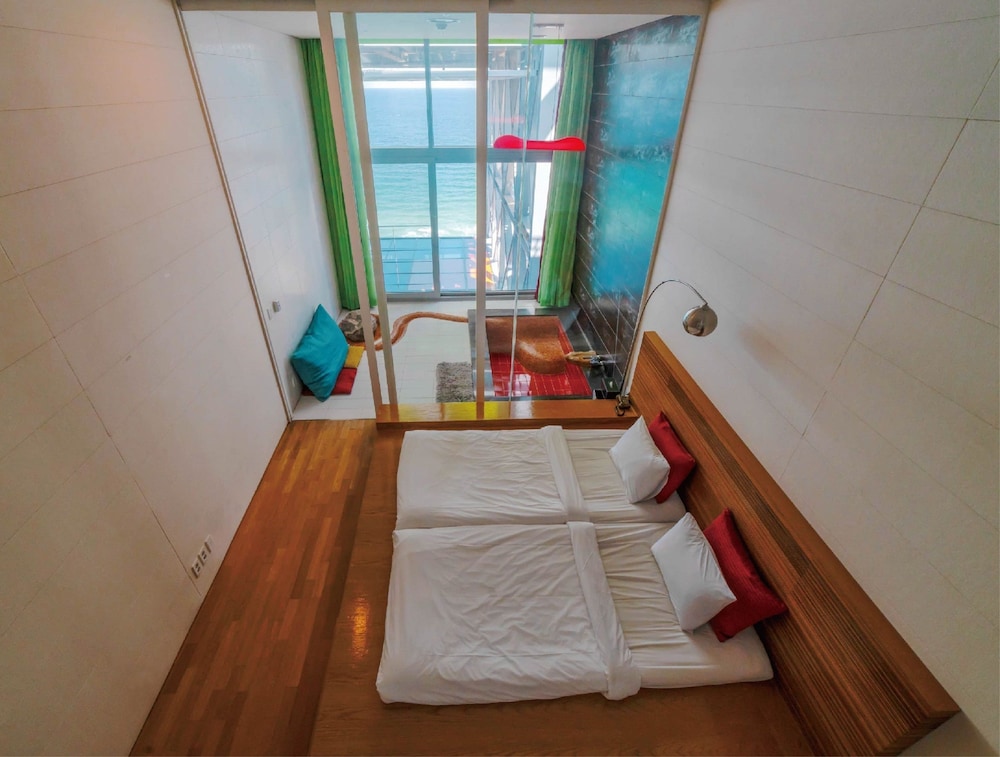 Haslla Art World Museum Hotel 35/64