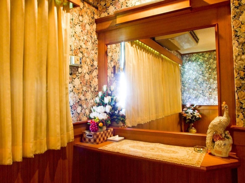 Sakol Grand Palace Hotel 12/17