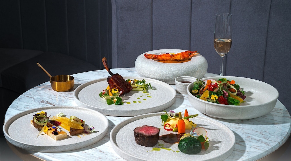 Charmant Suites a Boutique Hotel Can Tho 35/50