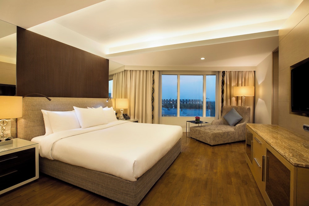MILLENNIUM AL RAWDAH HOTEL (EX. MILLENNIUM CAPITAL GATE ABU DHABI) 13/70