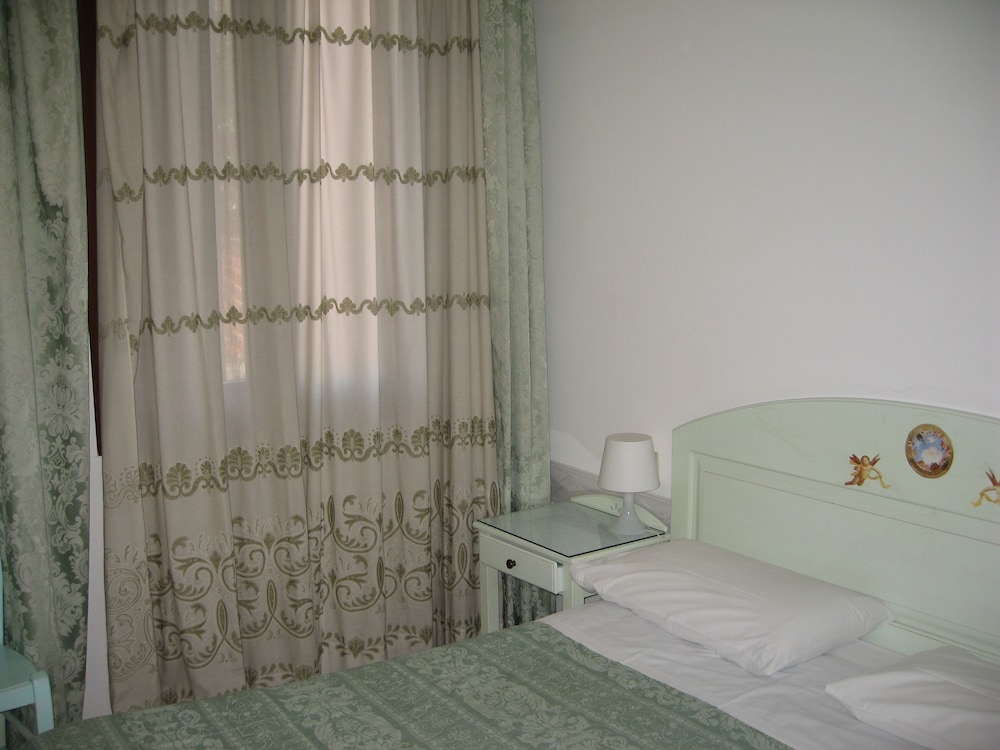 Hotel Adua 23/62