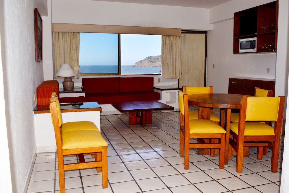 Costa De Oro Beach Hotel 18/50