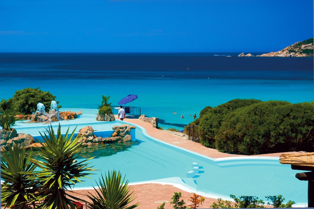 Colonna Grand Hotel Capo Testa 38/50