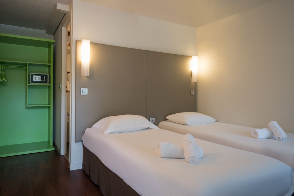 P'TIT DEJ-HOTEL FOIX 9/23