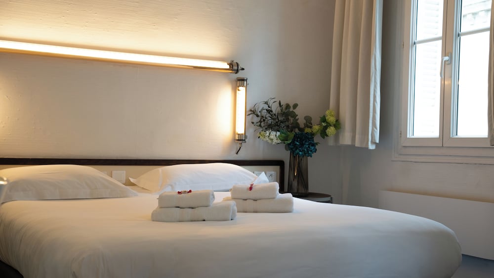 HOTEL DE FRANCE 28/73