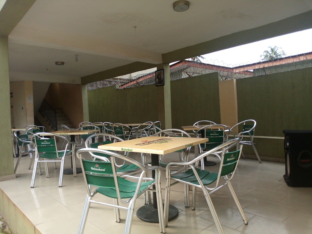 Akma Signature Hotel & Suites 17/20