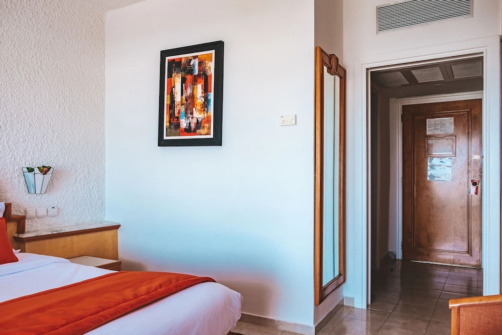 Hotel Kanta 7/50