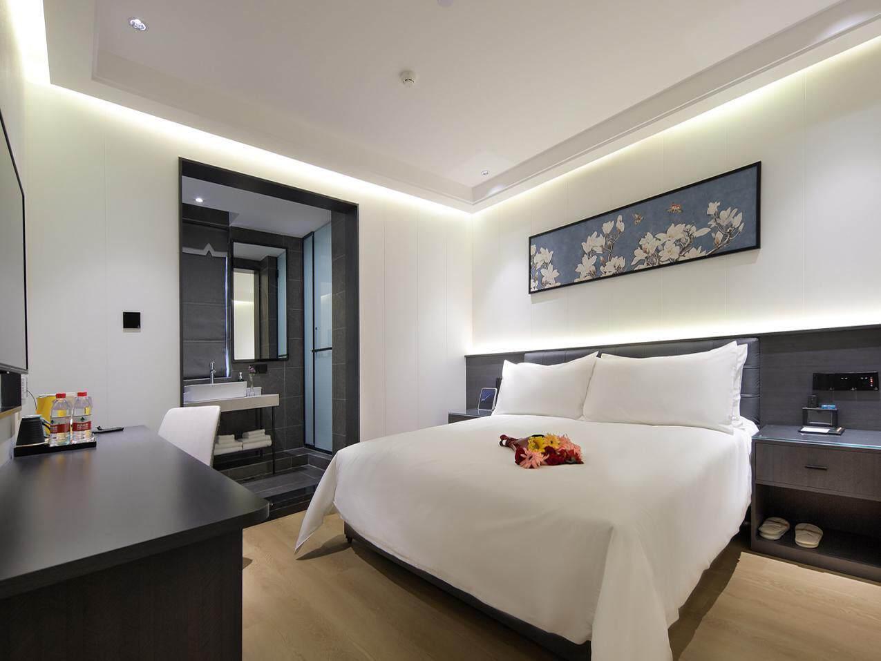 Magnolia Hotel (Mianyang Qixinglou High-speed Railway Station) 16/39