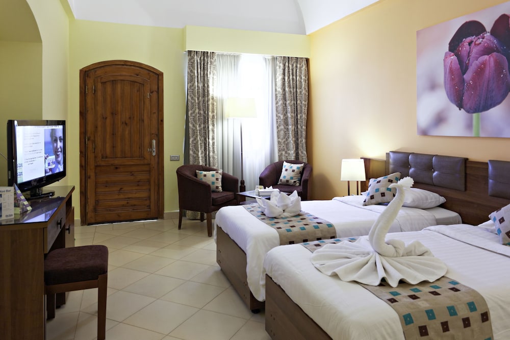 غرفة بريميوم، Three Corners Rihana Resort 4/8