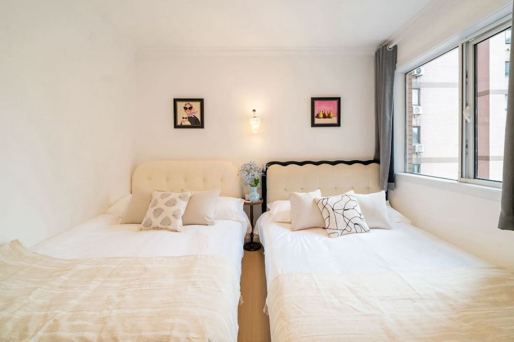 Comfort, Apartment, 1 King and 3 Double Beds