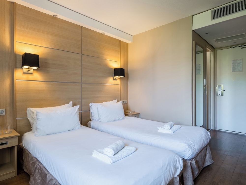 ibis Styles Annecy Le Vieux 9/65