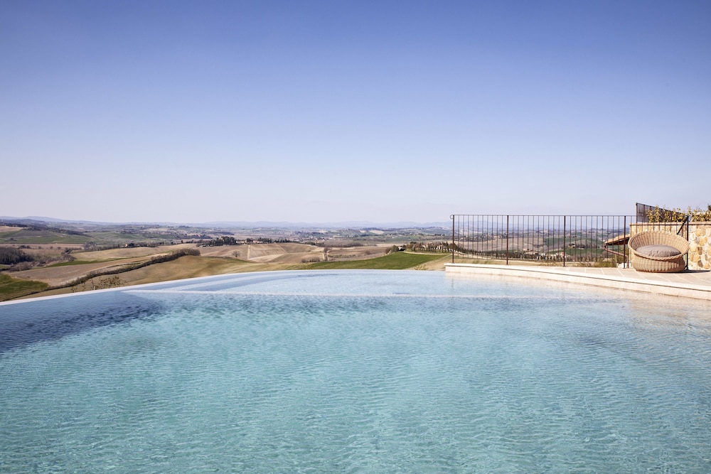 Capanna Suites 38/50