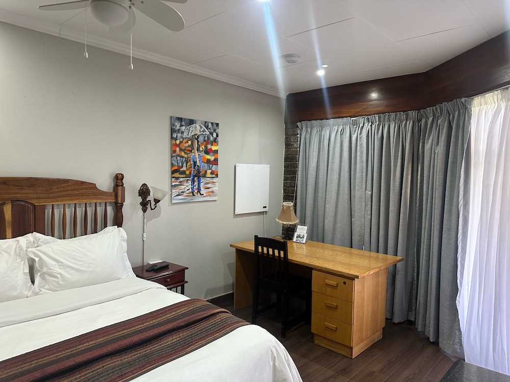 Comfort, Double Bed, Pool View, Garden Area