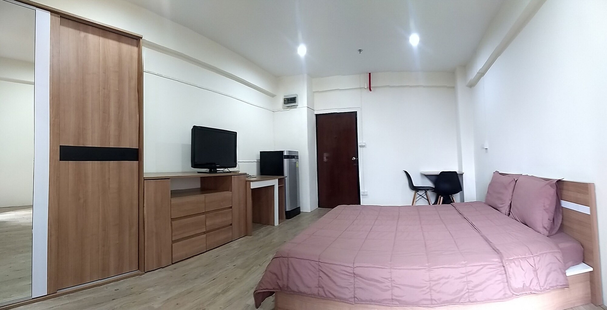 Room, King Bed