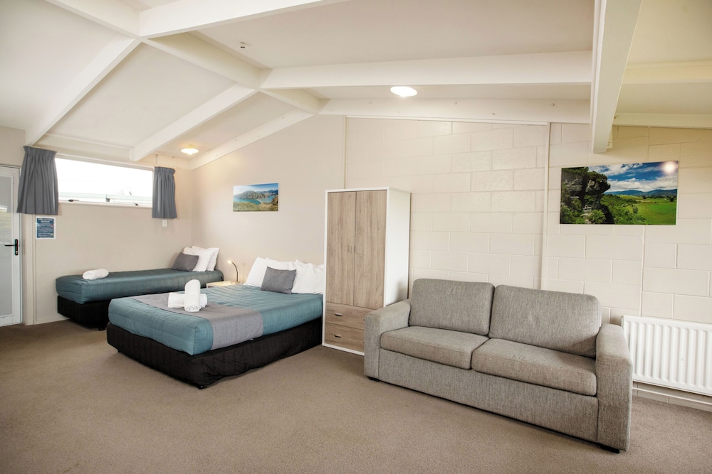 استوديو بانورامي بسرير كوين وسرير فردي بإطلالة على الحديقة مع أريكة، Tahuna Beach Kiwi Holiday Park & Motel 2/6