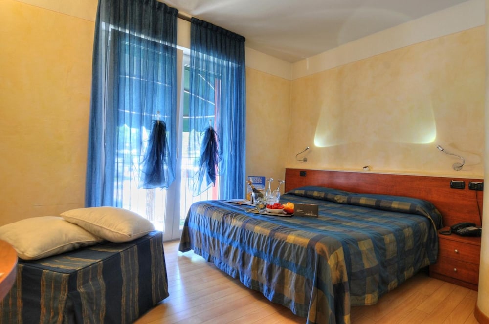 Hotel Savoia 13/62