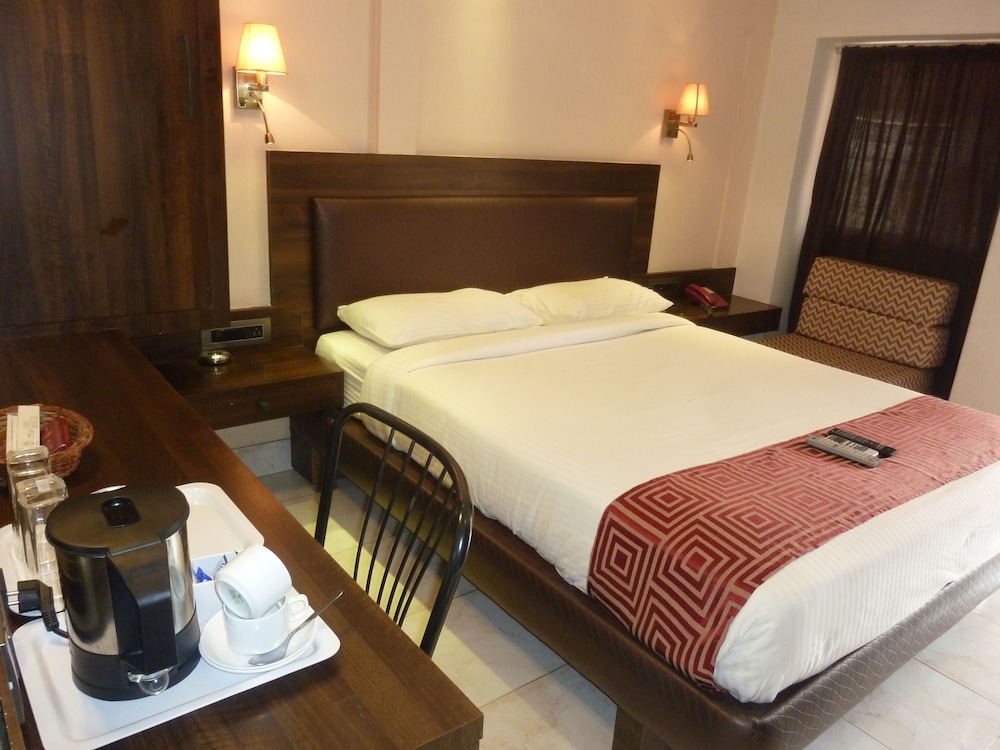 HOTEL NEW BENGAL 13/36